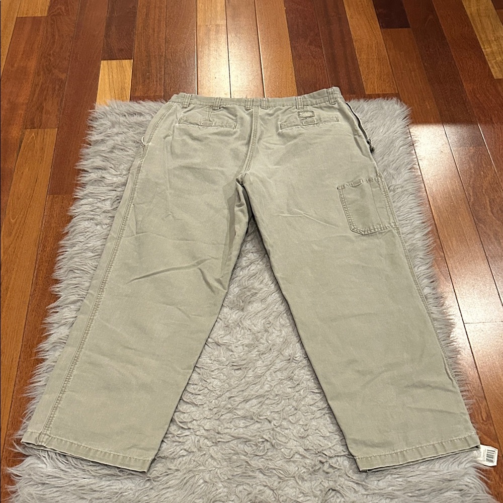 Men's Gray Pants - Picture 6 of 9